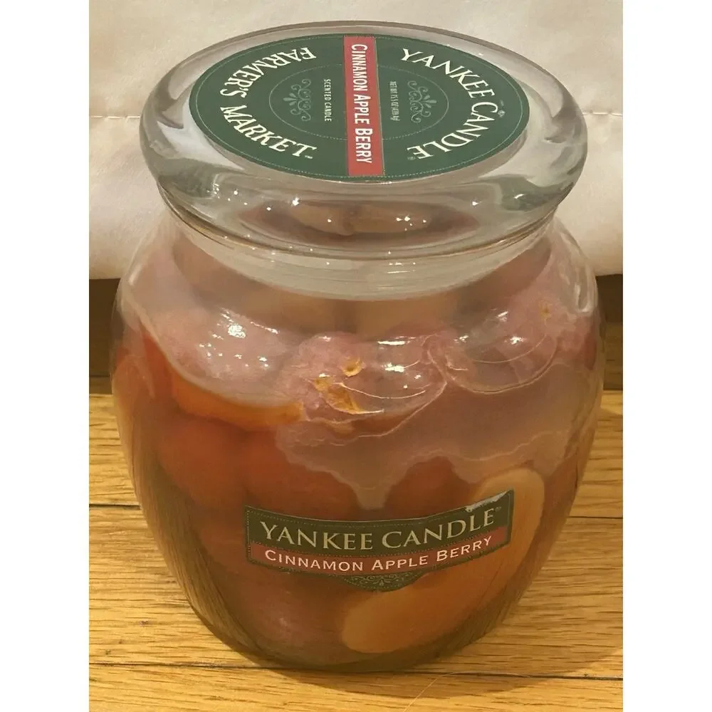 New Yankee Candle Farmer's Market Cinnamon Apple Berry 15.5 oz